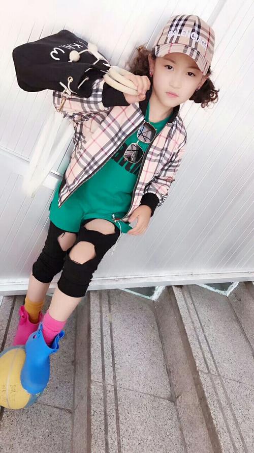 美丽童装,留下美丽童年,快乐秋天留下秋天快乐!子涵衣社